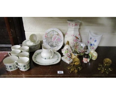 Shelf of collectables to include Royal Doulton tea set