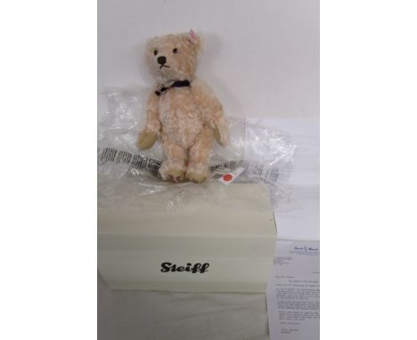 Boxed commemorative Steiff teddy bear - Queens 90th Birthday