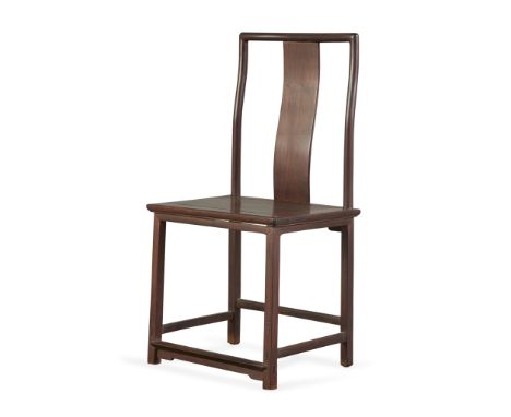 Chinese lacquered rosewood side chair, 19th century. With curved back splat, single-panel wood seats, and stretchers resting 