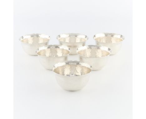 Welsch &amp; Co., Peruvian / German. Six 900 silver hammered bowls with scalloped edges. Each marked Welsch 900 Plata, one wi