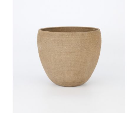Robert Maxwell (American, b. 1929) for Earthgender, United States. Large hand-thrown and mid-century modern studio pottery ce
