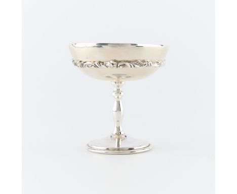 Mexican sterling silver chalice, on a short stem with a decorative register around the middle. Marked along the base for P. L
