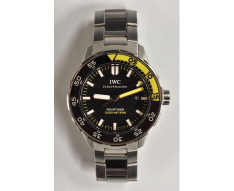 IWC - an Aquatimer 2000 3568 stainless steel bracelet watch, Ref IW356801, case No 3481352, black dial, raided block baton ma