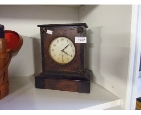 MANTLE CLOCK