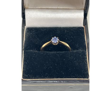 An 18ct sapphire solitaire ring. 2.2g gross. Size O
