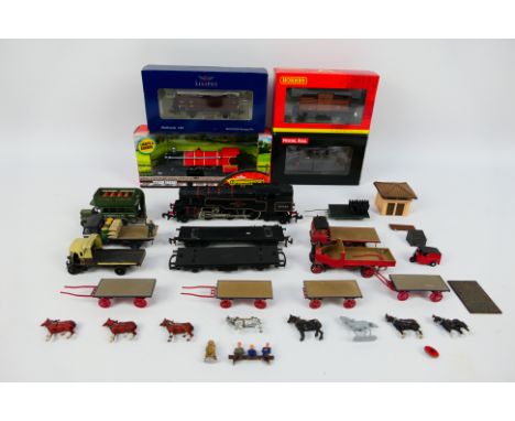 Hornby - Liliput - Model Rail - Others - An assortment of predominantly HO/OO gauge items to include three boxed wagons; L235