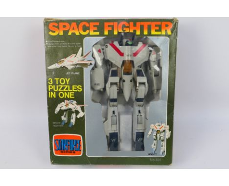 Matsushiro - A boxed Matsushiro #101 Space Fighter. The model appears to have a missing part / accessories, otherwise appears