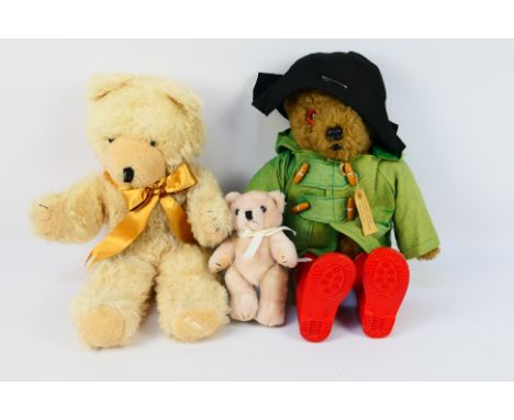 Wendy Boston - Latimer Bewdley - 3 x vintage teddy bears, a vintage Paddington bear, 50 cm tall with replacement Mothercare w