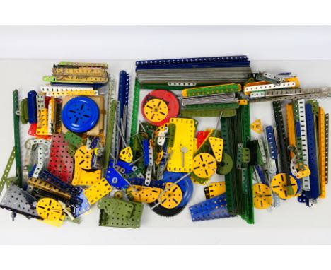 Meccano - A large varied quantity of vintage and modern Meccano parts. Lot includes a Meccano #168 4" Ball Thrust Bearing in 