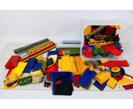 Meccano - A large quantity of vintage and modern Meccano parts, plates and girders, etc. Lot includes Meccano 99DO Double Bra