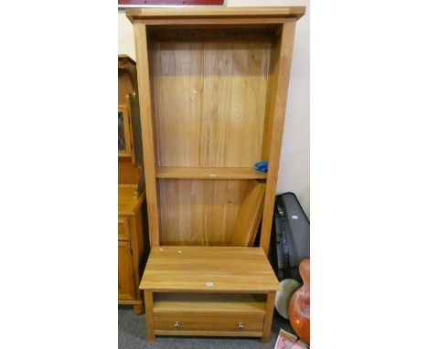 A light oak five shelf open bookcase, 202 x 93 cm together with a matching television stand with single drawer (2).