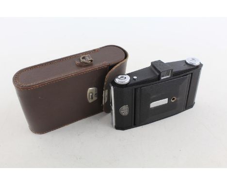 Ross Ensign Selfix Snapper VINTAGE CAMERA Circa 1950s With Case   This camera is WORKING and in a good condition Shutter fire