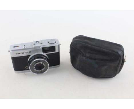 Olympus Trip 35 w/ D. Zuiko 40mm F/2.8 Lens  Good Condition &amp; WORKING Aperture blades are responsive Internal light meter