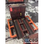 Presto CR7+20 electric/ hydraulic tipping table lift, 2000 lb capacity