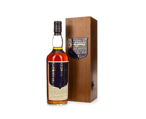 ROYAL LOCHNAGAR SELECTED RESERVE Single Malt Scotch Whisky Bottle no. 38025. 75cl, 43% volume, in wooden box.