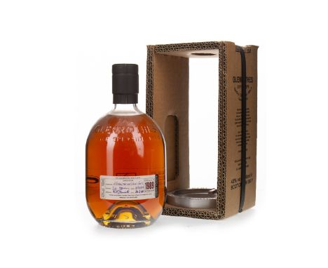 GLENROTHES 1989 Single Malt Scotch Whisky Bottled 2002, 700ml, 43% volume, in card casing.