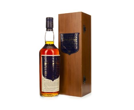 ROYAL LOCHNAGAR SELECTED RESERVE Single Malt Scotch Whisky Bottle no. 40134. 75cl, 43% volume, in wooden box.