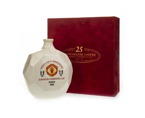 MANCHESTER UNITED EUROPEAN CHAMPIONS 1967/68 AGED 25 YEARS Blended Scotch Whisky Decanter no. 189. 70cl, 40% volume, ceramic 
