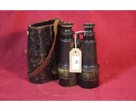 A pair of vintage Voightlander binoculars and leather carrying case AF