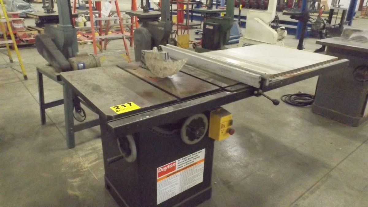 DAYTON MODEL 2LKP4B 10? RIGHT TILT TABLE SAW WITH 40? TABLE EXTENSION 3