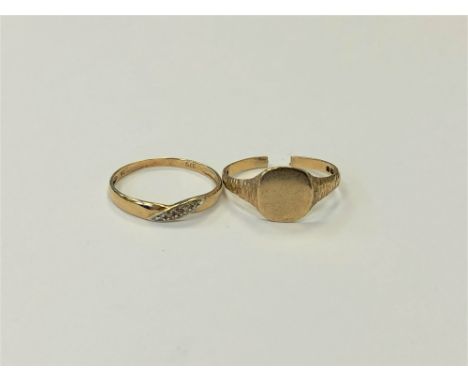 A 9ct gold signet ring (broken) and another 9ct gold ring. (2) CONDITION REPORT: 2.5g gross. 