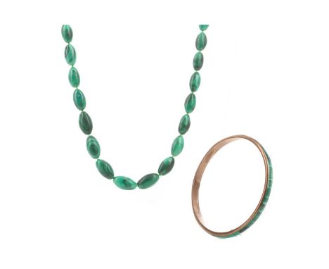 MALACHITE BEAD NECKLACE,formed by graduated ovoid beads, the largest 17mm, along with a white metal malachite bangle (2)