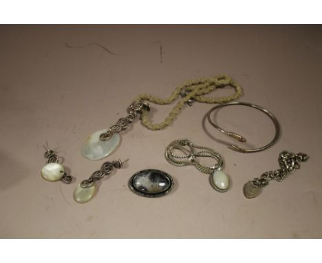 A BAG OF ASSORTED SILVER JEWELLERY TO INCLUDE A SNAKE BANGLE