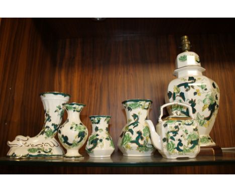A SELECTION OF MASONS CHARTREUSE CERAMICS TO INCLUDE A LARGE LAMP, TEA POT, VASES ETC (6)