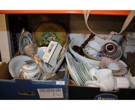 TWO TRAYS OF ASSORTED CERAMICS TO INCLUDE MASONS, ROYAL DOULTON SERIES WARE PLATES, LARGE BOWL ETC.  