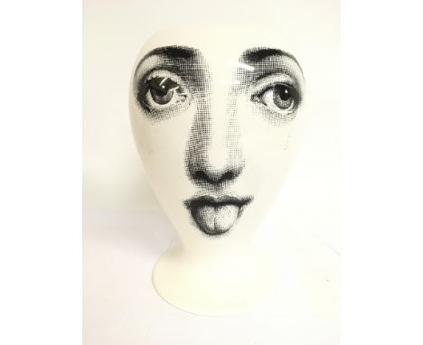 A Foransetti Bitsossi ceramic Jar, with no cover. 26cm tall. No 195/299