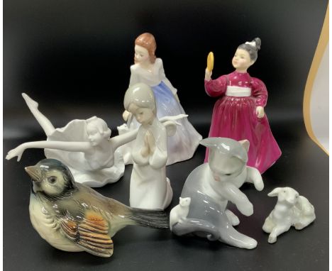 A small mixed collection of ceramic figures to include Goebels, Royal Doulton, Lladro. (D), (red basket). NO RESERVE
