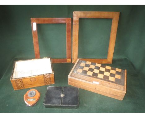 Jouets Weber of Geneva chess set & backgammon board, 2 wooden picture flowers etc