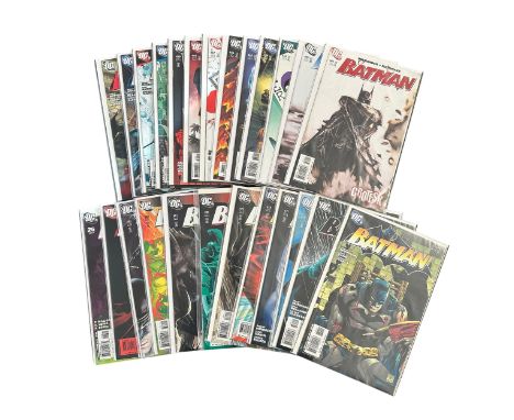 DC Comics Batman 2007-2009 Nos 661-683, plus Batman Annual No25 2006 and Batman Annual no26 2007. All 25 comics are bagged an