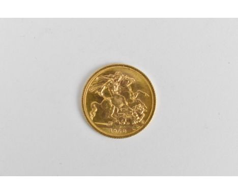 United Kingdom - Elizabeth II (1952-2022) Sovereign dated 1968, first laureate portrait of Queen Elizabeth II, right, ./. St 