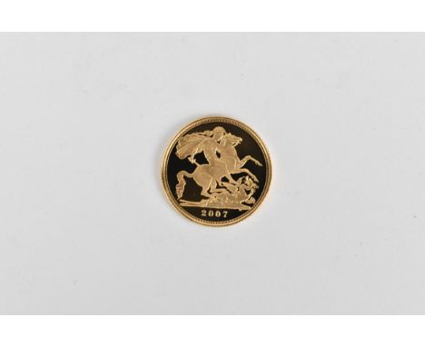 United Kingdom - Elizabeth II (1952-2022), Sovereign, dated 2007, fourth portrait, right, ./. St George slaying the dragon 