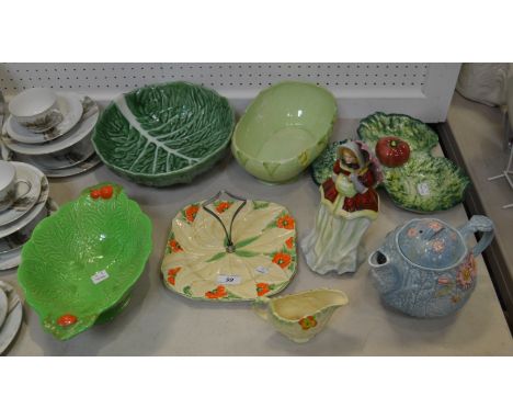 Decorative Ceramics - a Royal Winton primrose bowl; Carlton ware cabbage bowl; other ware (8)