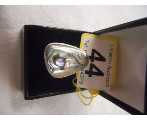 Silver stone set ring (oyster shell)