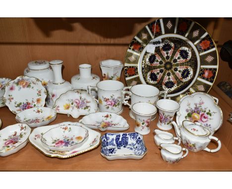 A LARGE QUANTITY OF ROYAL CROWN DERBY GIFTWARE,  comprising an Imari pattern 1128 dinner plate, diameter 27cm (marked as seco