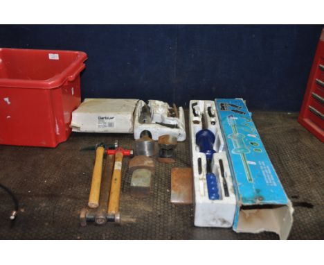 A SELECTION OF CAR BODY REPAIR TOOLS including a Clarke slide hammer and some attachments, a Clarke Air Hammer and attachment