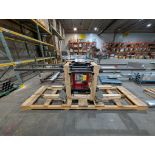 HYDRAULIC TILT TABLE MOUNTED ON CASTORS