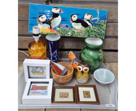 Tray of collectable odds; Skye Tiles puffin tile, Persabus pottery Celtic cross vase, Vintage amber Lucite plastic table lamp