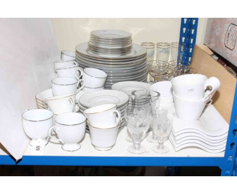 Noritake dinner and tea service, six modern cups and saucers, Babycham and other glasses