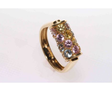 18 carat yellow gold roller ring set with cubic zirconia, size M½