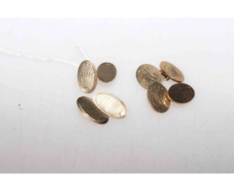 Two pairs of oval 9 carat gold cufflinks, 20 grams