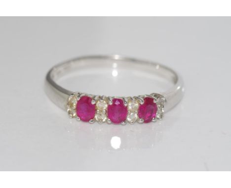 18ct white gold ruby and white stone ring weight: approx 2.18 grams, size: T/9