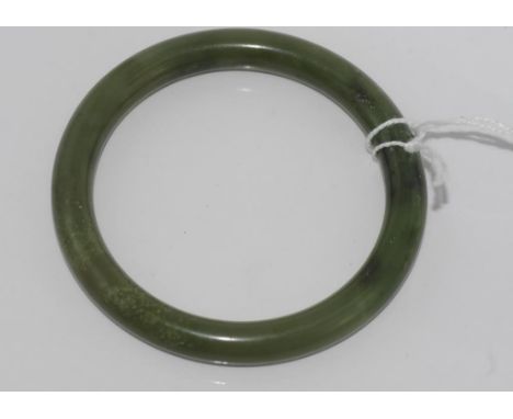 Greenstone bangle size: approx 6cm interior diameter