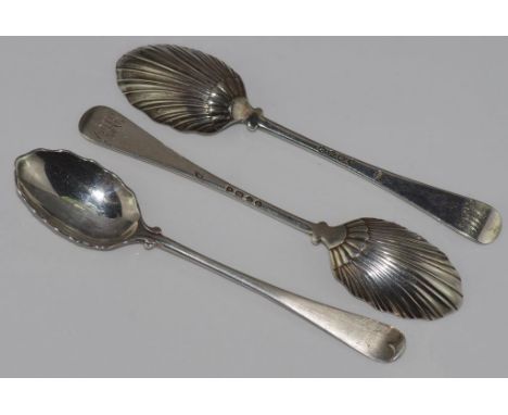 Three sterling silver shell form coffee spoons hallmarked London 1885