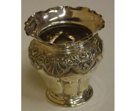 Walker and Hall sterling silver posie vase hallmarked Sheffield 1904, H12cm, 219cm approx