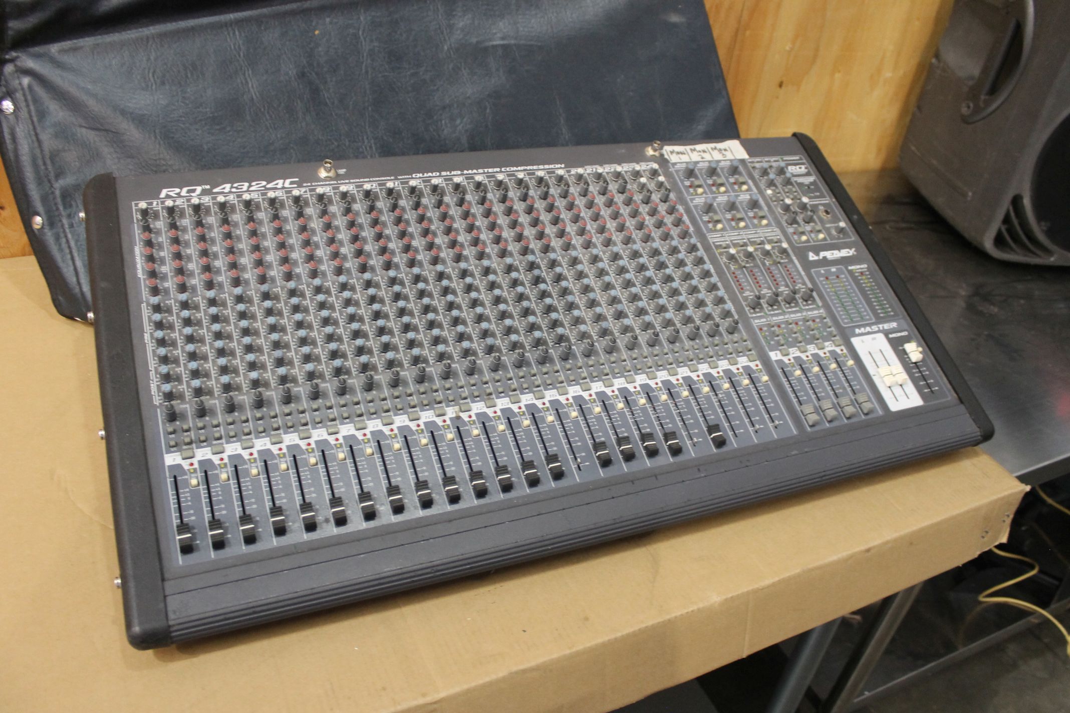 Peavey RQ 4324C 24Channel Sound Mixer Mixing Board