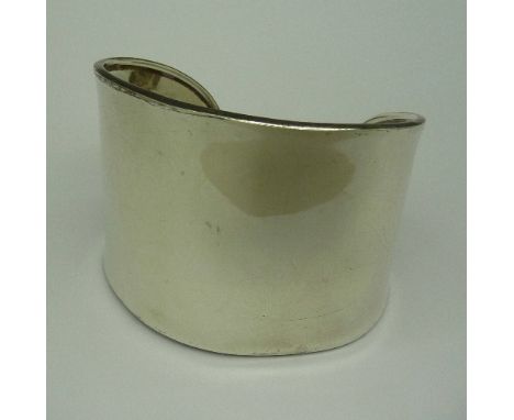 A .925 silver bangle
